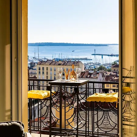 Superbe T3 - 10 Min Palais - Parking Apartment