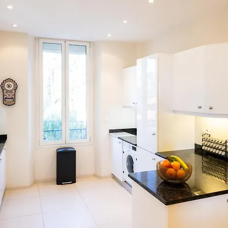 Superbe T3 - 10 Min Palais - Parking Apartment Cannes