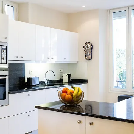 Superbe T3 - 10 Min Palais - Parking Appartement Cannes