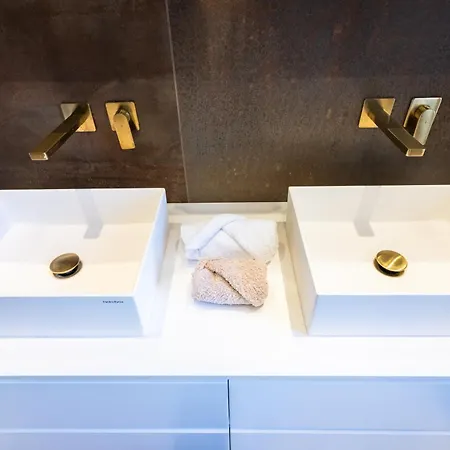 Superbe T3 - 10 Min Palais - Parking *